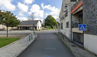 Rio Stephane, Couvreur à Plélauff