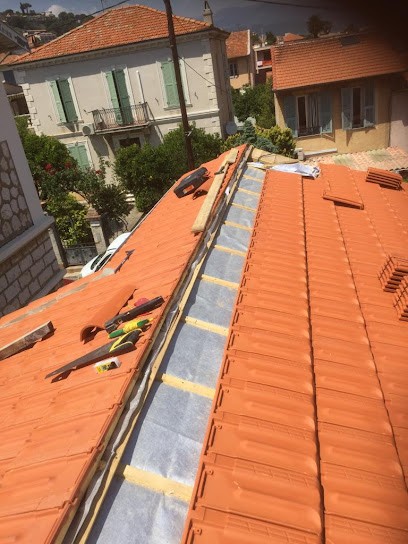 ARTISAN - GRESSET - COUVREUR - TOITURE - CHARPENTE - 83 - VAR, Couvreur aux Arcs