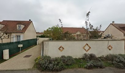 Delacroix Pere Et Fils, Couvreur à Freneuse