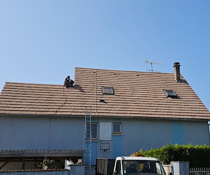 Josué Clement Couverture - Couvreur, Réparation, Nettoyage, Démoussage, Peinture De Toiture, Zingueur, Couvreur à Magny-Vernois