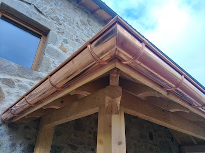 Julien Thévenin Couverture zinguerie, Couvreur à Lézigneux