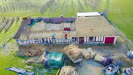 Les Chaumiers Des Hauts De France, Couvreur à Vatierville