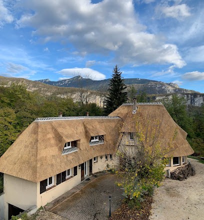 Les Chaumières de Bourgogne, Couvreur à Senozan