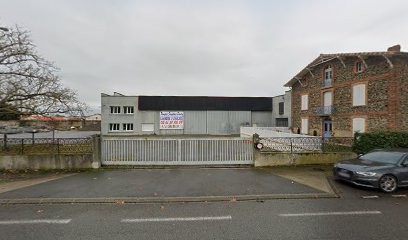 EFM Desa.co, Couvreur à Noé