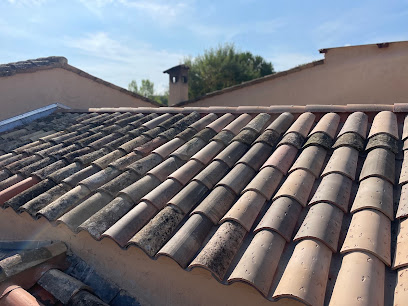 Jts Couvreur Démoussage Nettoyage Ravalement De Façade Charpente Zinguerie Etanchéité, Couvreur à Biot