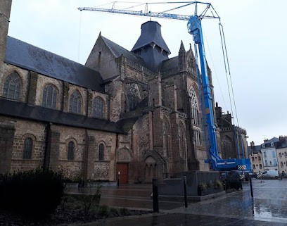 Claude Deslauriers SARL, Couvreur à Évron