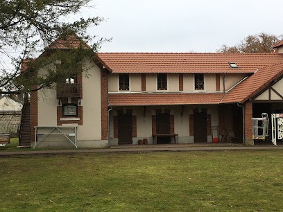 Petit, Couvreur à Vierzon