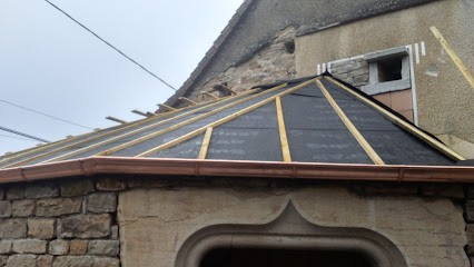 Badot Wilfried, Couvreur à Champforgeuil