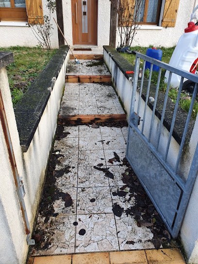 Tony Rénov, Couvreur à Sotteville-lès-Rouen