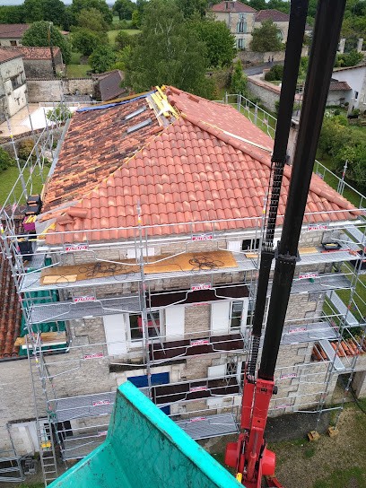 Robin Dimitri Bâtiment, entreprise de construction à Puyréaux, Couvreur à Puyréaux