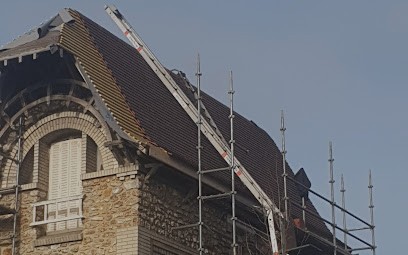 Couvreur Laurot William, Couvreur à Suresnes