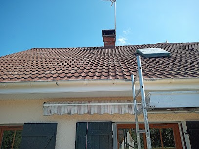 SD RENOVATION COUVERTURE(sos Infiltration)DEMOUSSAGE TOITURE&PEINTURE, Couvreur au Creusot