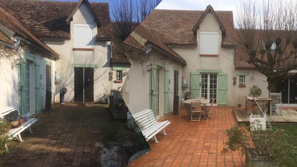 Artisan NOËL R : Couvreur, Réparation, Nettoyage Et Démoussage De Toiture, Nettoyage Et Pose De Gouttières, Zinguerie, étanchéité De Toiture, Ravalement Et Peinture Façade, Couvreur à Chécy