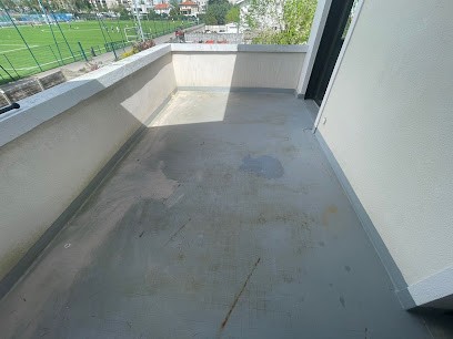 Bauer et Fils, Couvreur à Eysines