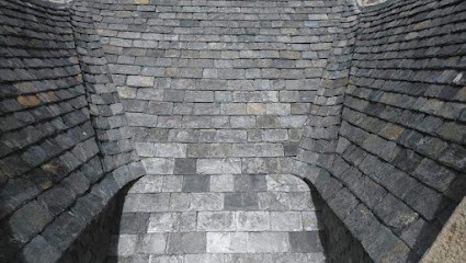 Coat Frères, Couvreur à Commana