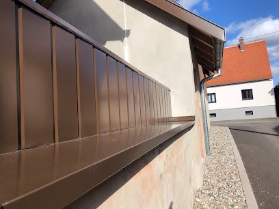 Couvreur zingueur, Couvreur à Mouriès