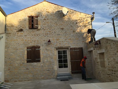 Les Compagnons Du Bâtiment, Couvreur à Saint-Jean-d'Angély