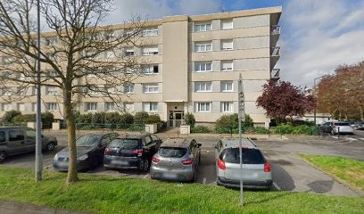 Lakhdar Ali, Couvreur à Montataire