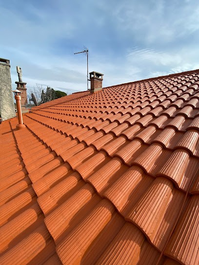 RTL Couverture 84 - Couvreur Vaucluse : Réparation Fuites Étanchéité Nettoyage Rénovation Toiture Sorgues Avignon Vedène, Couvreur à Sorgues