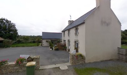 Monfort Yves, Couvreur à Plouguin