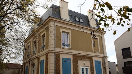 S.A.G Sté, Couvreur à Orsay